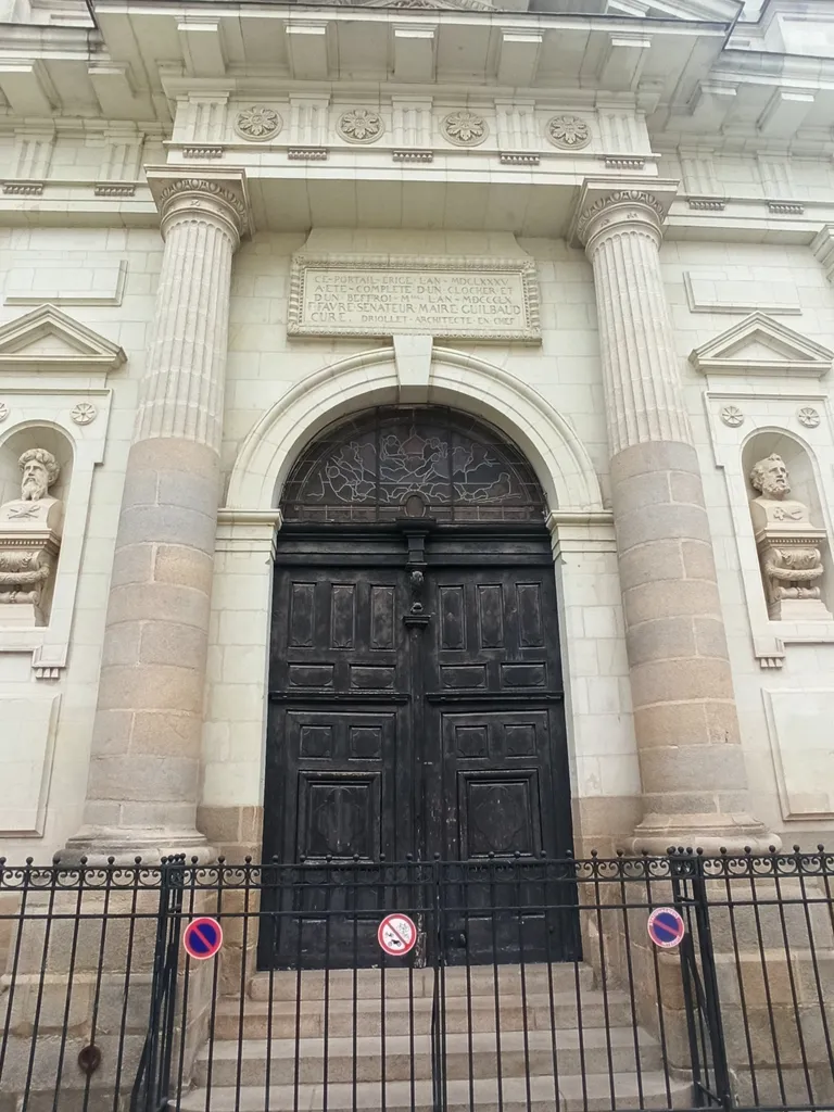 Église Sainte-Croix de Nantes
