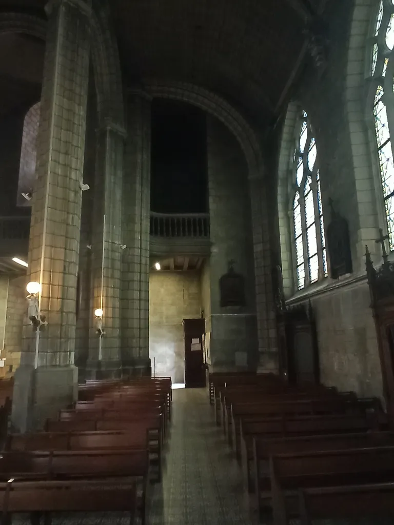 Église Sainte-Croix de Nantes