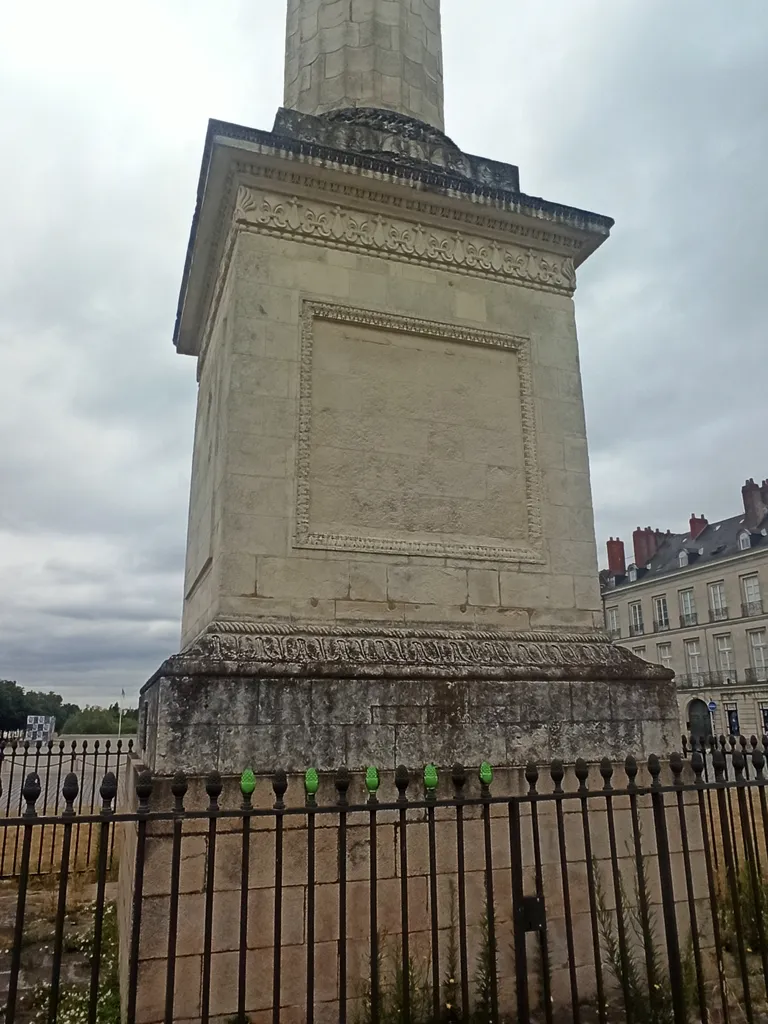 Colonne Louis-XVI à Nantes