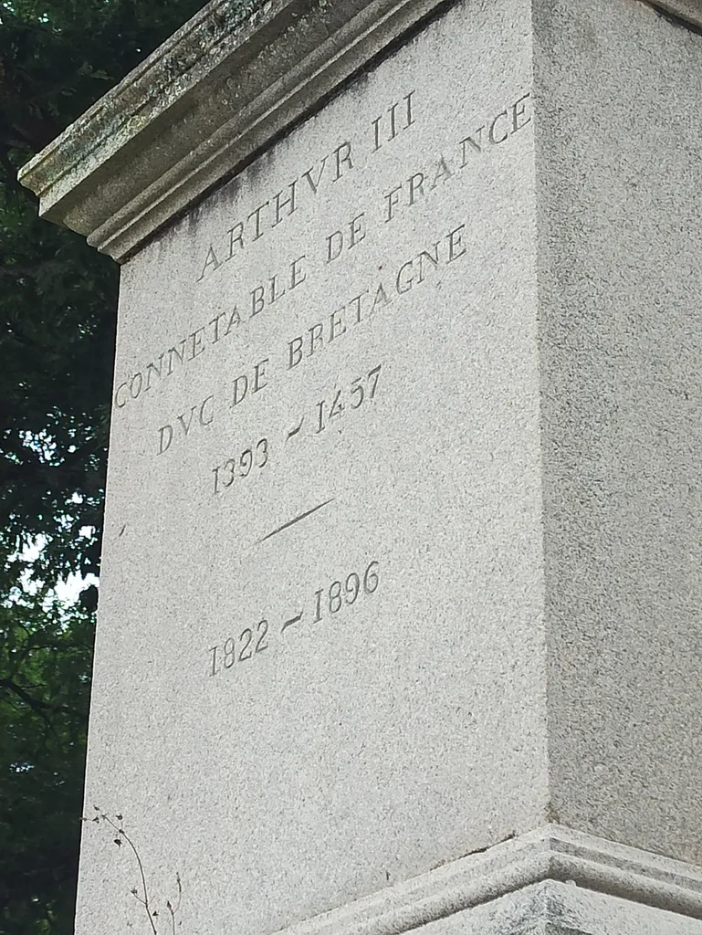 Statue d'Arthur III à Nantes